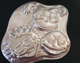 Vintage Wilton Aluminum Cake Pan Mold - Rugrats  / 1998  Model No 2105-3050    Measures 14" x 12"