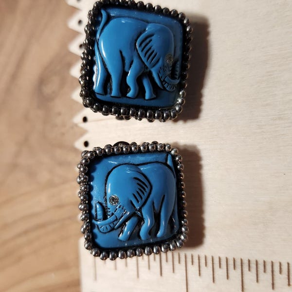 Vintage Earrings - Clip On Style / Very pretty turquoise color and rhinestone elephant that looks carved / Boho Chic