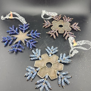 Vintage set of 3 Christmas Tree Ornaments / Wire, Mesh, Beads in shades of blue Very beautiful snowflakes 5&quot; diameter