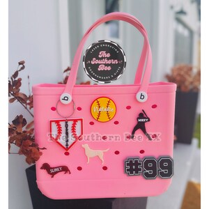 Benutzerdefinierte Taschenanhänger, Bogg Taschenanhänger, Taschenanhänger, Sportanhänger, Logoanhänger, Silhouetteanhänger, Fußballanhänger, Baseballanhänger, Haustieranhänger, Taschenanhänger