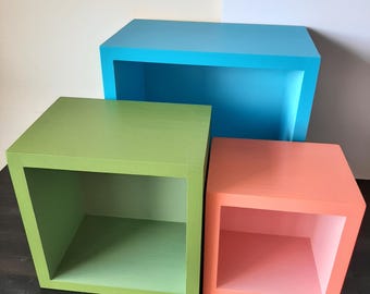 Floating Cube Shelves, Painted Pine Wood, Set of 3 Modern Hanging Book Shelves, Nursery Wall Decor, Minimalist Apartment, Dorm Room