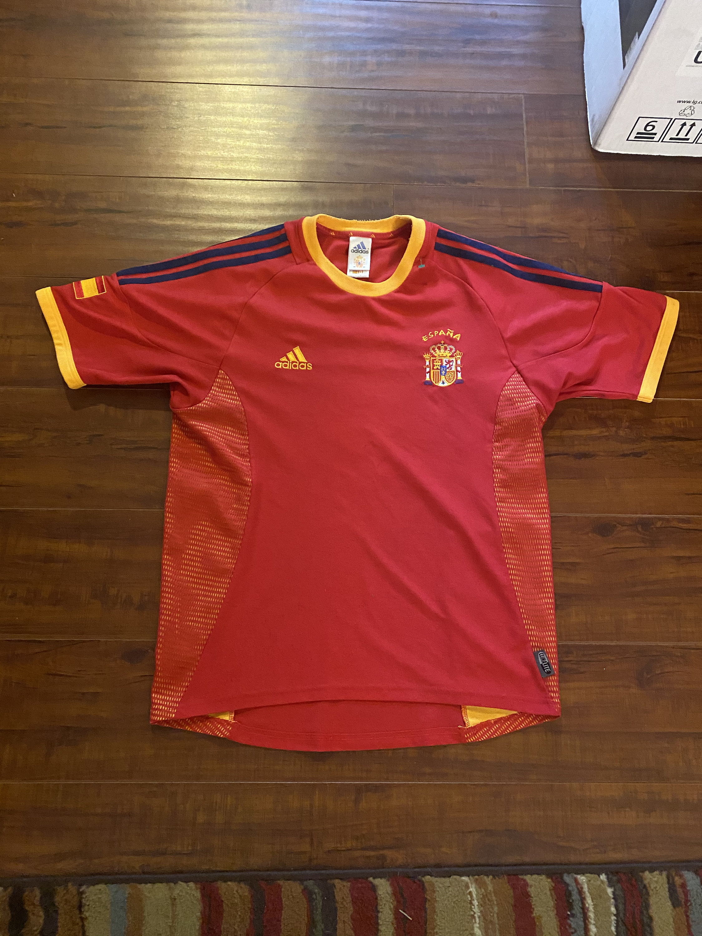 Spain Jersey 2010 World Cup Home Shirt Youth XL 15-16yrs 