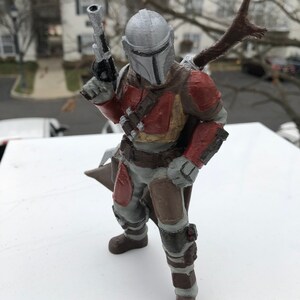 Figura mandaloriana hecha a mano inspirada en Star Wars PLA