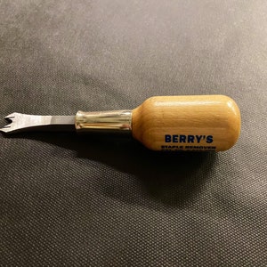 Berry’s Staple Remover