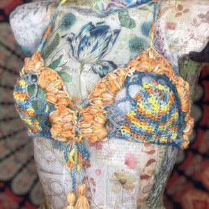 Brassière de bikini au crochet