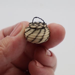 Mini Tohono O'odham Horsehair Basket Lid Covered Loop 5/8" H White Black LZMB1