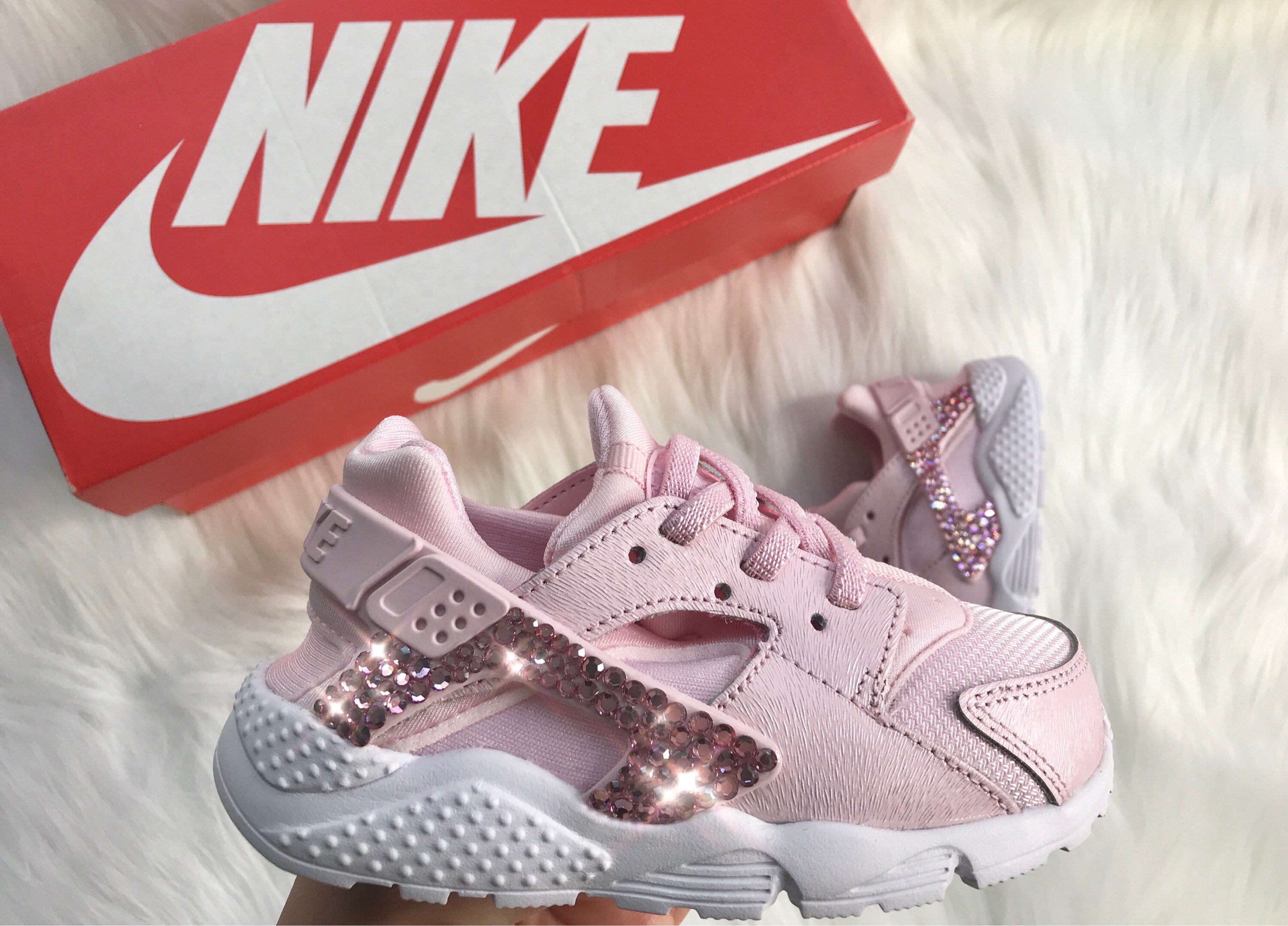 pink nike baby shoes