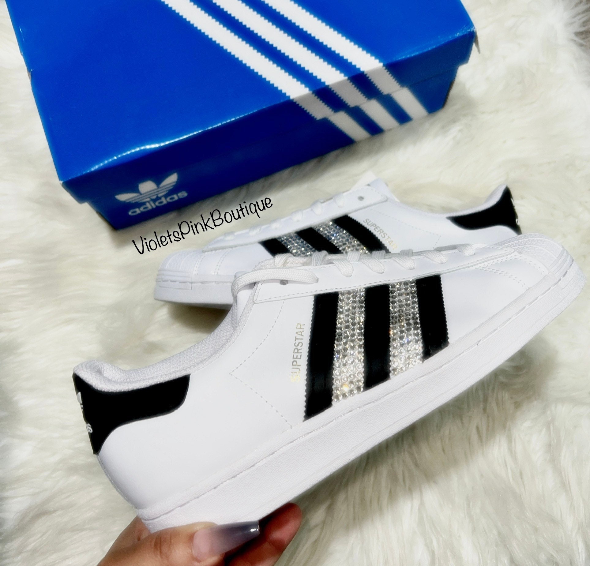 Adidas Superstar custom made, buy greek artist. perfect with all