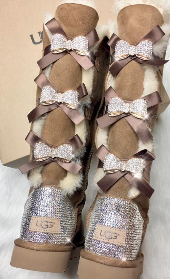 スワロフスキークリスタルのUGGブーツ - カスタムメイドのキラキラ輝く 