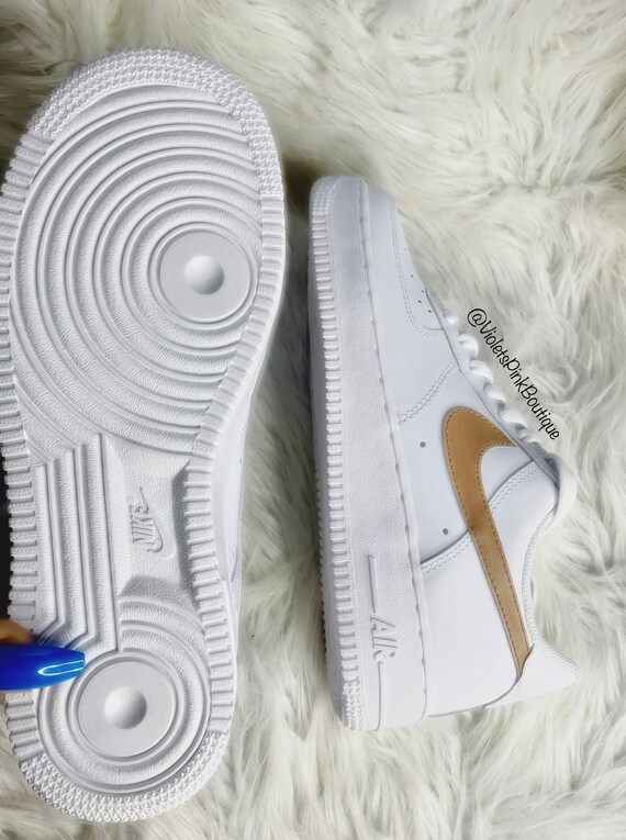 Nike air force hotsell 1 womens velcro swoosh