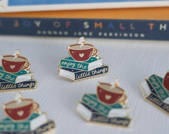 Enjoy the Little Things | Enamel Pin | Lapel Pin | Inspirational | Coffee and book | Simple Happiness | Slow Down | Grateful