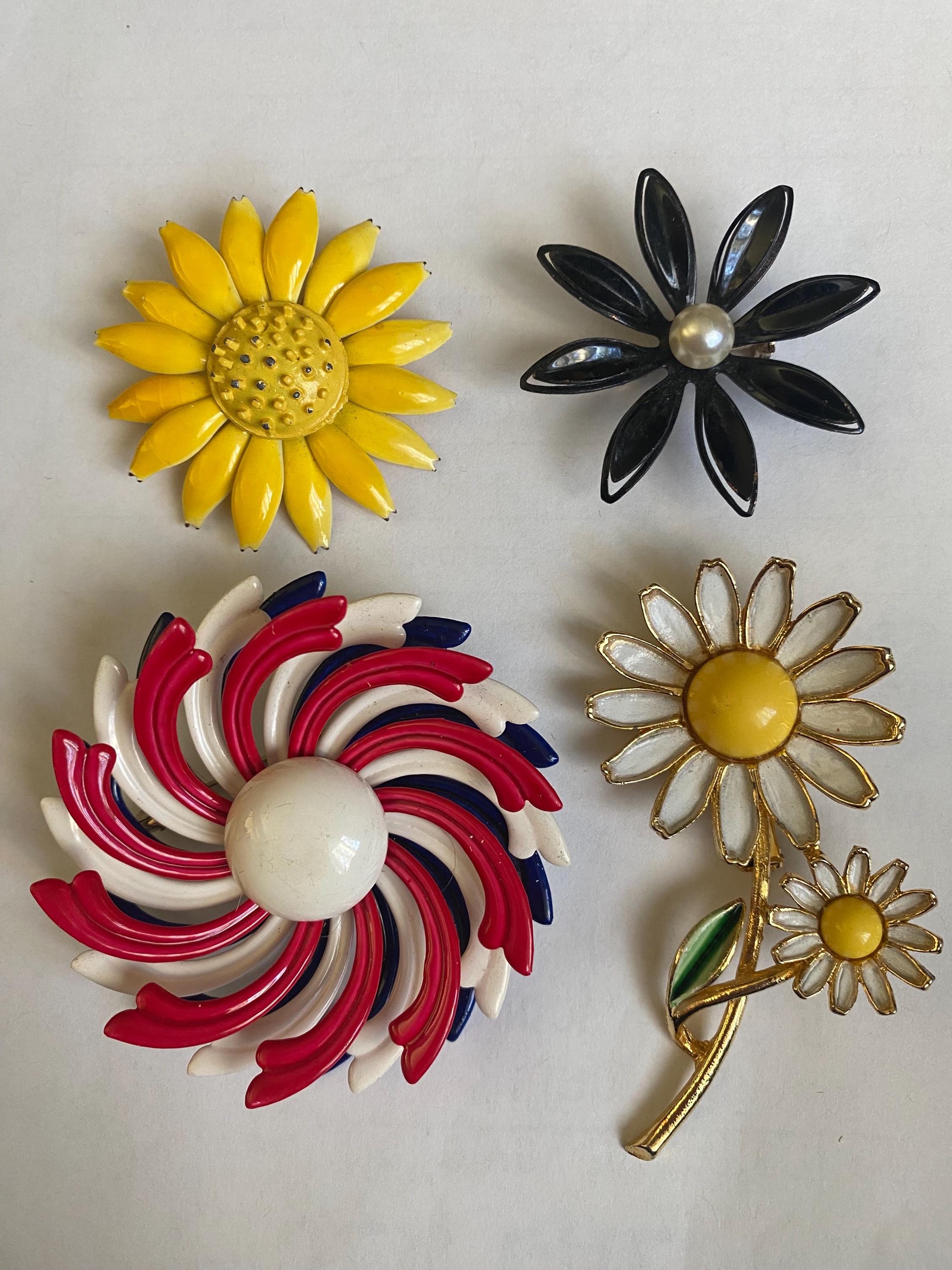 1960s Flower Brooch - Etsy