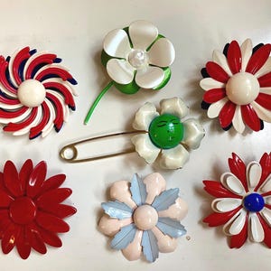 Mod Enamel Vintage Bold Flowers 1960s Groovy Metal Brooches Bright Hues Brooch Pin Floral Feminist Patriotic Jewelry Flower Power Daisy