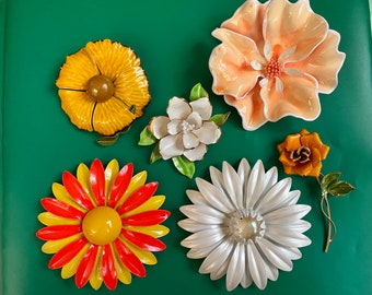 Mod Enamel Vintage Bold Flowers 1960’s Summer Metal Brooches Bright Hues Brooch Pin Floral Jewelry Flower Power Daisy Happy Sixties Pop Art