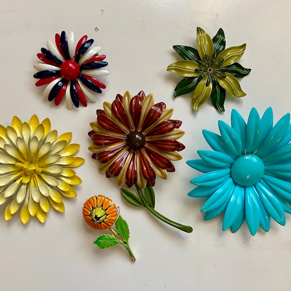 Mod Enamel Vintage Bold Flowers 1960’s Summer Metal Brooches Bright Hues Brooch Pin Floral Jewelry Flower Power Daisy Happy Sixties Pop Art