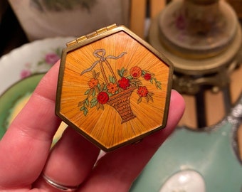 Vintage Art Deco 1930s Houbigant Small Purse Size Hexagonal Gold Flower Basket Makeup Case Mirror Powder Compact