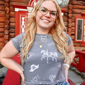 Magic Sketch Grey Women&#39;s Crop Tee  Family Vacation Matching Shirts   Doodle Shirt  Mommy and Me