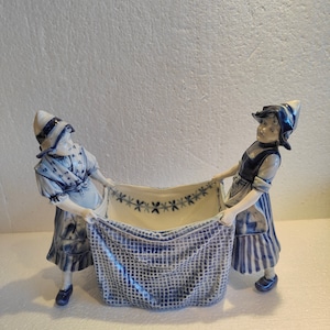 Figuras de Rauenstein Thuringia Delft con caja de decoración o cesta de flores para flores