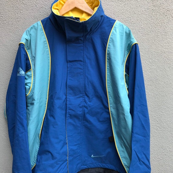 nike heavy jacket