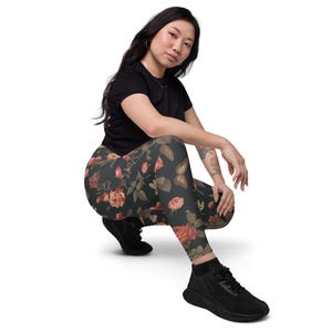 Plus Size Cottagecore Leggings: Recycled Gothic Rose Print with Pockets