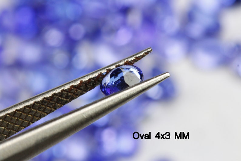 DEEP Color Tanzanite Facetterade Ovaler 5 x 4 mm, 5 x 3 mm och 4 x 3 MM Storlek. VÄLJ Storlek. Ögonren till luppren kvalitet. Pris per styck. bild 3