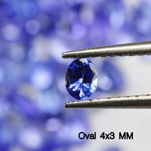 DEEP Color Tanzanite Facetterade Ovaler 5 x 4 mm, 5 x 3 mm och 4 x 3 MM Storlek. VÄLJ Storlek. Ögonren till luppren kvalitet. Pris per styck. bild 1
