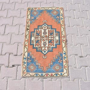 2x3 Pastel tiny Doormat, Vintage Small Turkish Doormat, Antique Small Doormat Rug, 2x3 Oushak vintage bathmat Rug, Bohemian Wool Doormat 2x3