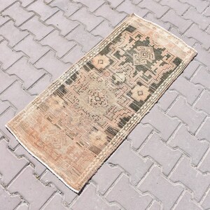 Unique Vintage Small Rug,Bath Mat Turkish Small Rug, Oushak Small Bohemian Rug,Anatolian Small Rug,Bathroom Rug,Antique Small Rugs,Boho Rugs