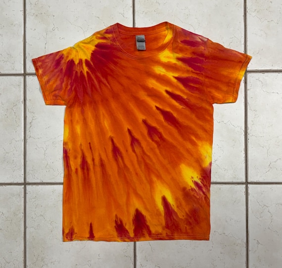Unsex S Small tie dye/ice dye t shirt- gravity dye arcs of red orange yellow men's women's heavy-weight crew-neck tee #M52