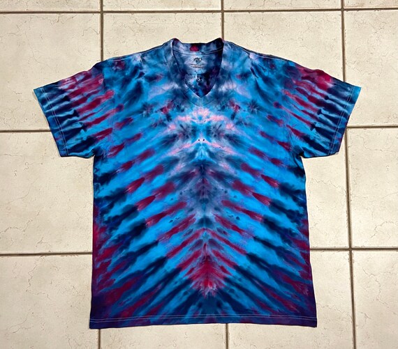 Unisex/men's XL Extra Large V-neck Heavy Weight Tie Dye/ice