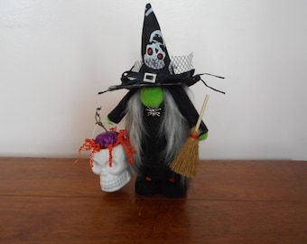 Halloween/witch/gnome/handmade/shelf sitter