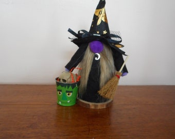 Halloween/witch/gnome/handmade/shelf sitter