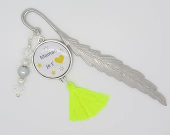 personalISABLE page gift for a reader: a mom who loves feather and pompom F of Bm creations