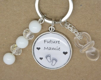 Customizable key ring Pregnancy announcement future grandma aunt tata grandparents F by Bm creations