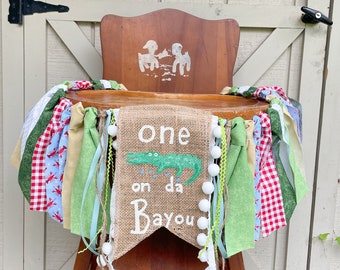 Pancarta para silla alta de primer cumpleaños estilo Bayou: Decoración para fiesta de botana de cangrejos "One on the Bayou"