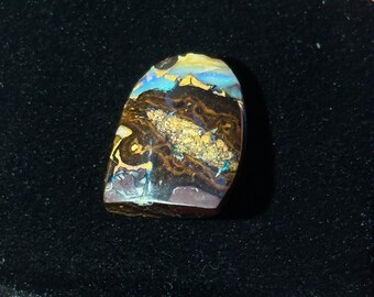 Queensland / Koroit Boulder Opal Cabochon