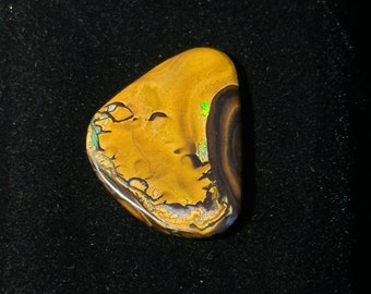 Queensland / Koroit Boulder Opal Cabochon