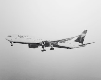 Delta Airlines Boeing 767-400 custom art print for pilot, flight attendant, travel lover - pencil drawing print 11"x14"