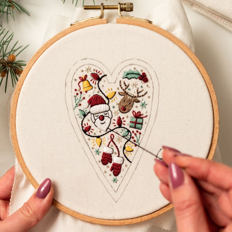 EMBROIDERY Pattern Ornament for Christmas in the shape of a heart, PDF pattern design with video tutorials for beginners. image 7