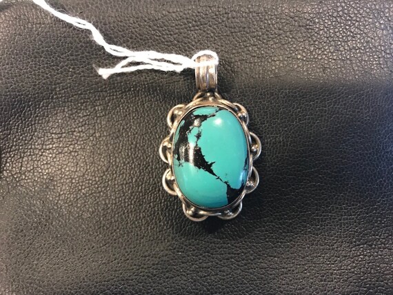 ネパール製チベットターコイズペンダント（手作り） - Etsy 日本