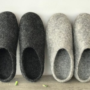 Eco friendly felt slippers. Natural gray, brown and dark gray 100% natural sheep wool,flat sole
