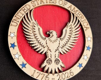Imán o adorno de madera con forma de águila / EE. UU. América 250 1776 Rojo o dorado