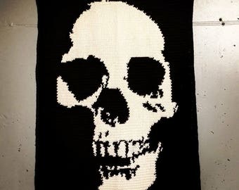 Skull crochet/knitting pattern. Wall art/blanket