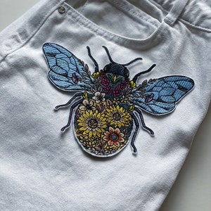 Floral Bumblebee Iron on Patch. Bee Applique. Embroidered Sew - Etsy