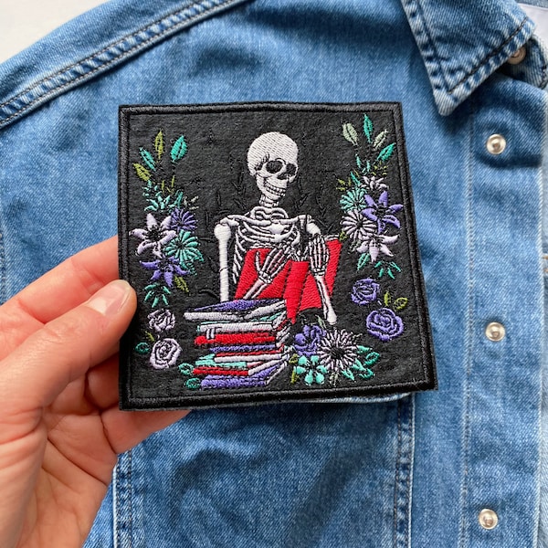 Lese Skelett Aufnäher: Bücherwurm Gestickte Applikation