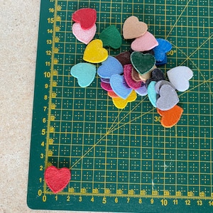 Tiny heart fusible patch, Multicolor heart applique, I love you patch, Cute small patch, Iron on patches micro imagem 9