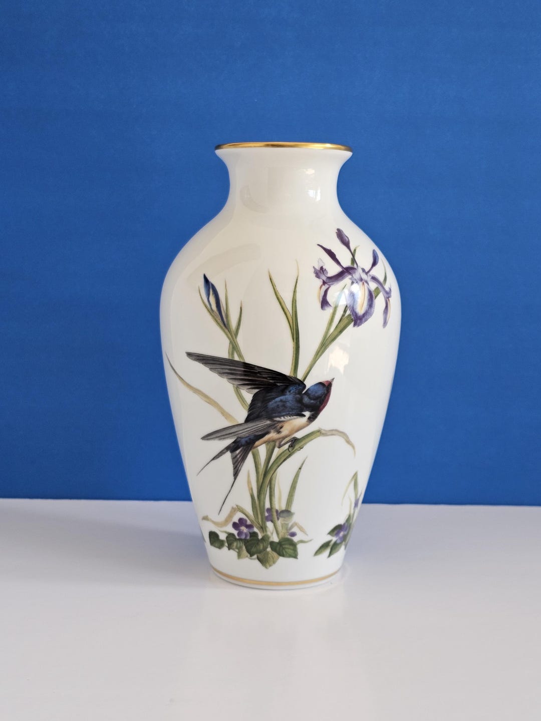 Vintage 1980 Franklin Porcelain the Meadowland Bird Vase by Basel 