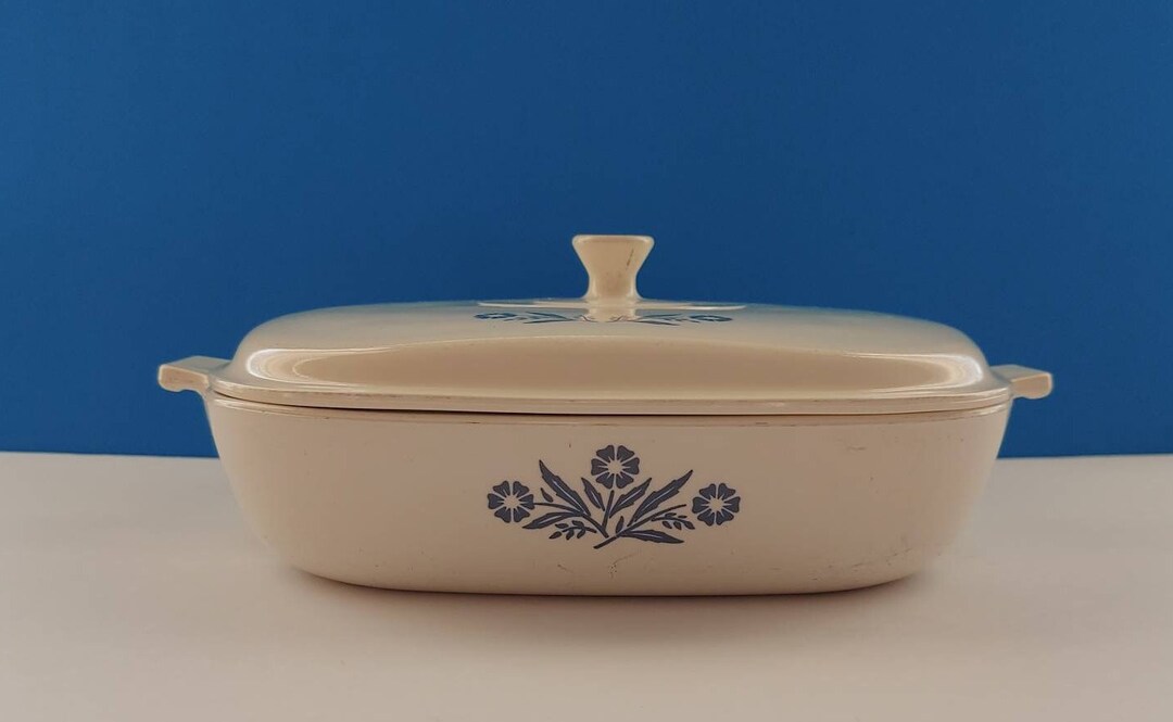 Vintage Corning Ware Blue Cornflower 2 1/2 Quart Saucepan/second