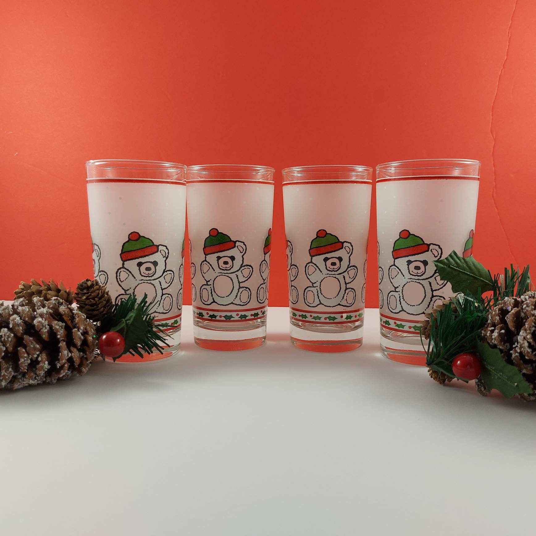 Snowflake Pattern Beer Can Glass  Christmas Glassware – Butler