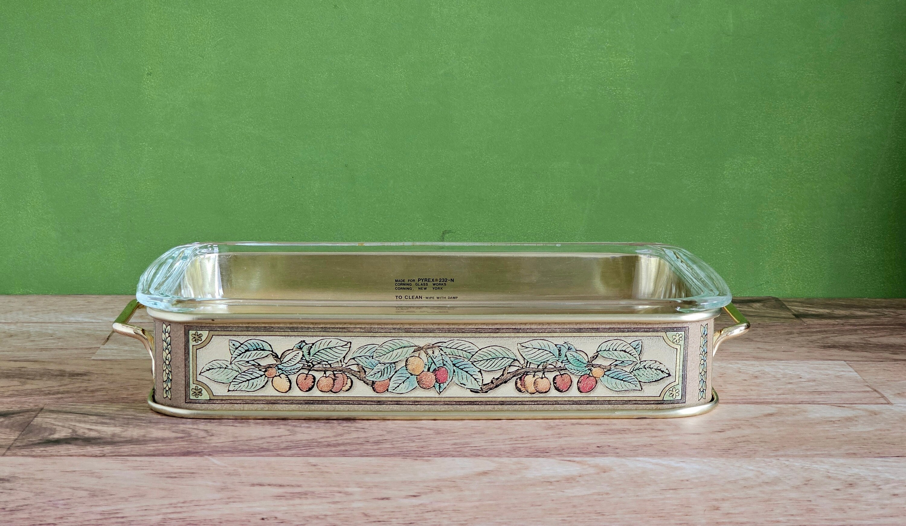 米軍 実物 OLD PYREX デザートプレート② Vintage Pyrex 232 N Casserole Dish With Metal Carrier/pyrex